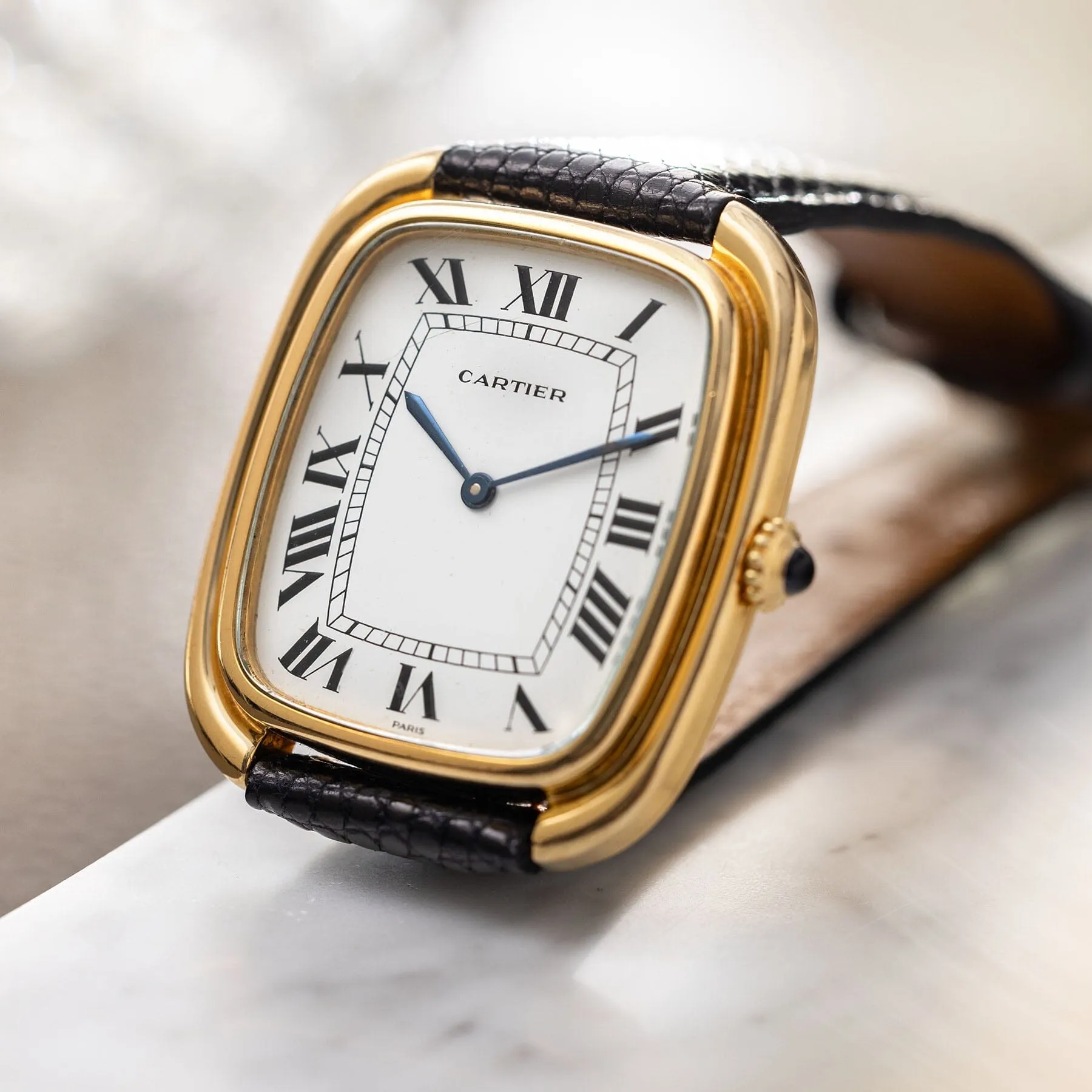 Cartier Gondole Jumbo Vertical 18K Yellow Gold Watch